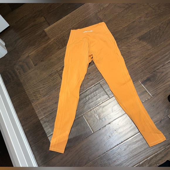 2 Alphalete leggings - Picture 6 of 6